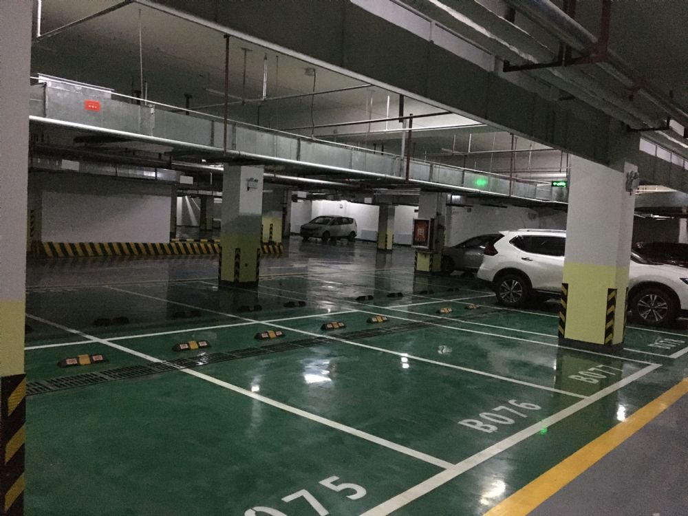 碧玉华庭小区一期地下停车位的使用权