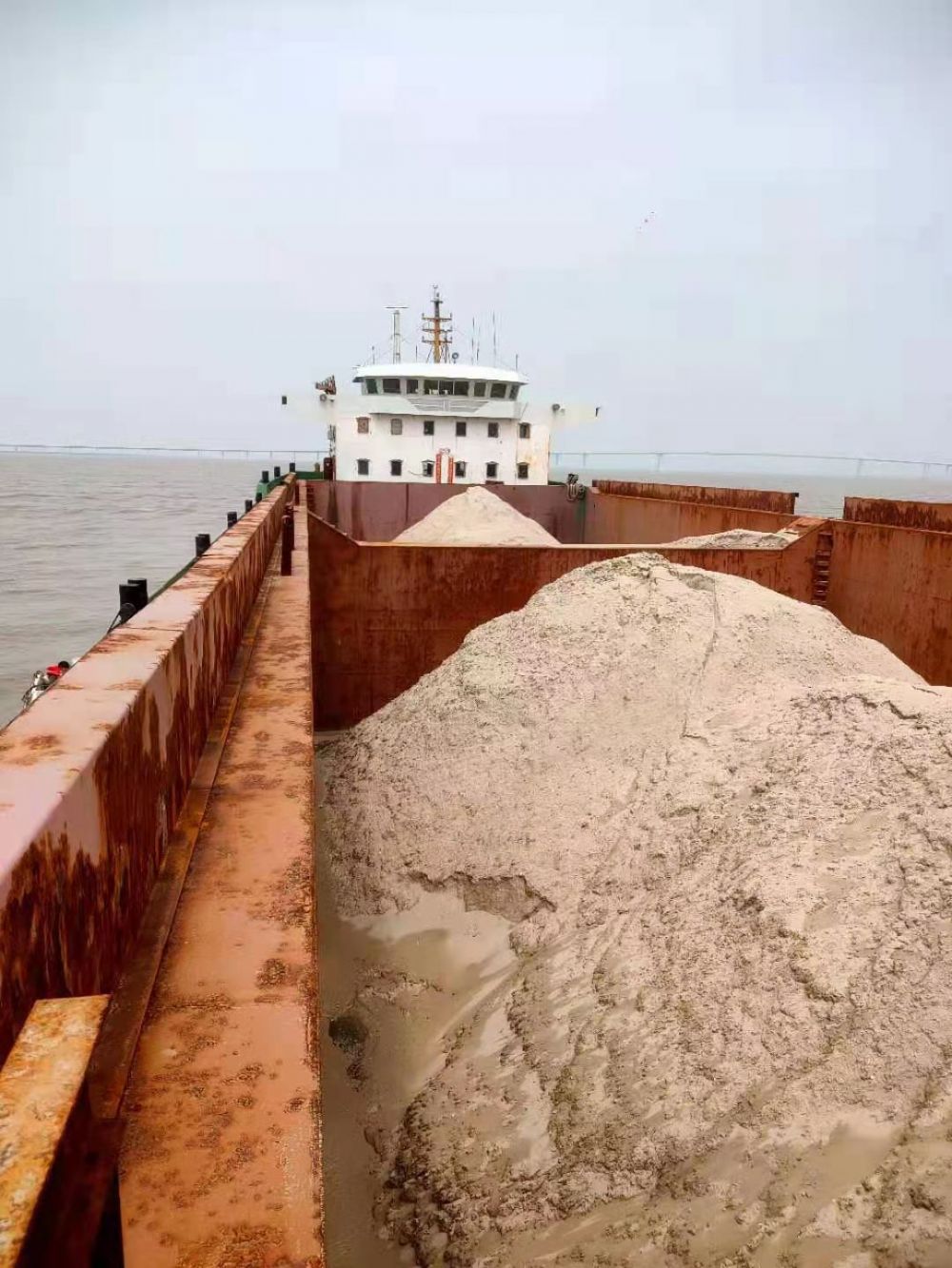 海砂一批，重量约11820公吨