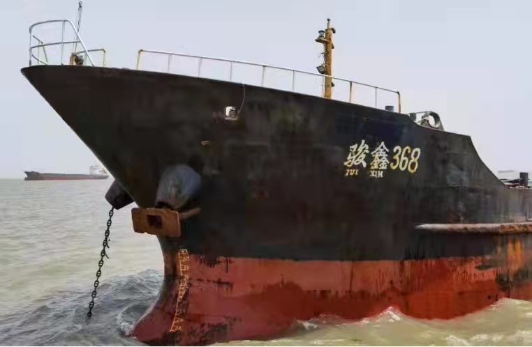 “骏鑫368”船(三无船舶）船长约53米，宽约8.5米，深约4.6米